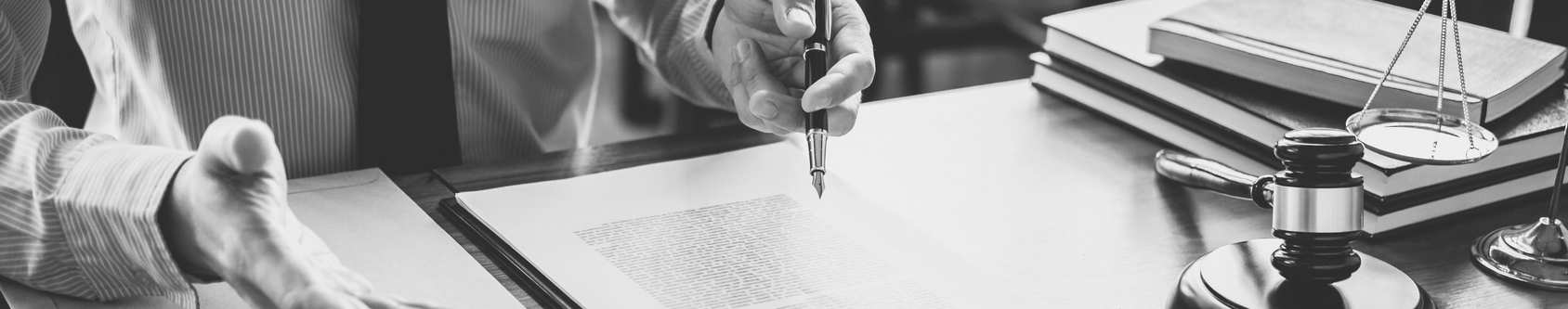 Customer service good cooperation, Consultation between a Busine